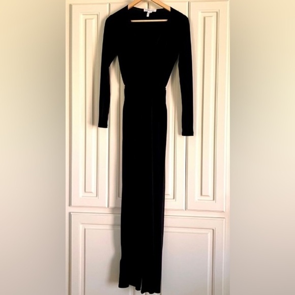 BCBGeneration Black VNeck Pant Jumpsuit Size XXS - Picture 1 of 6